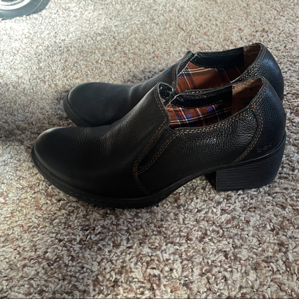b.o.c. Women's Dark Brown Leather Clogs - Picture 4 of 5